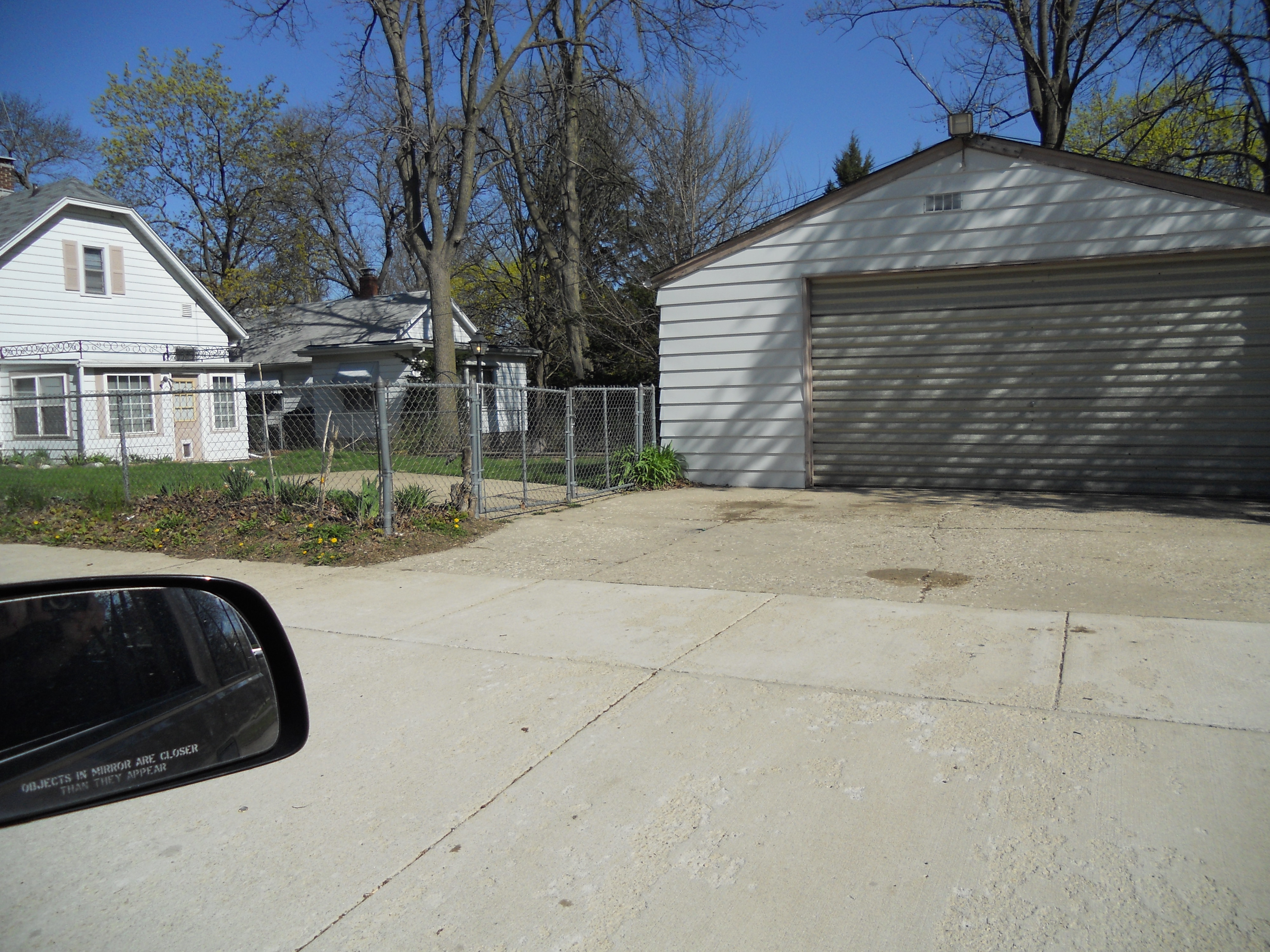 Detached, oversized 2+ Car Garage