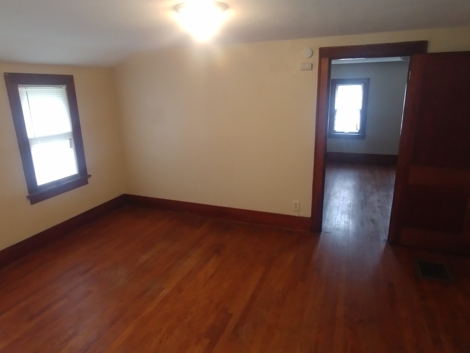 Walk-thru BR/bonus room, Upstairs