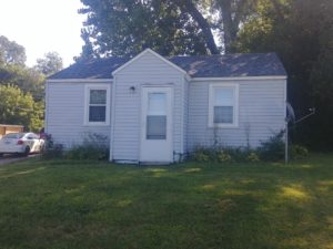 3032 Sewell Rockford, IL. 61109